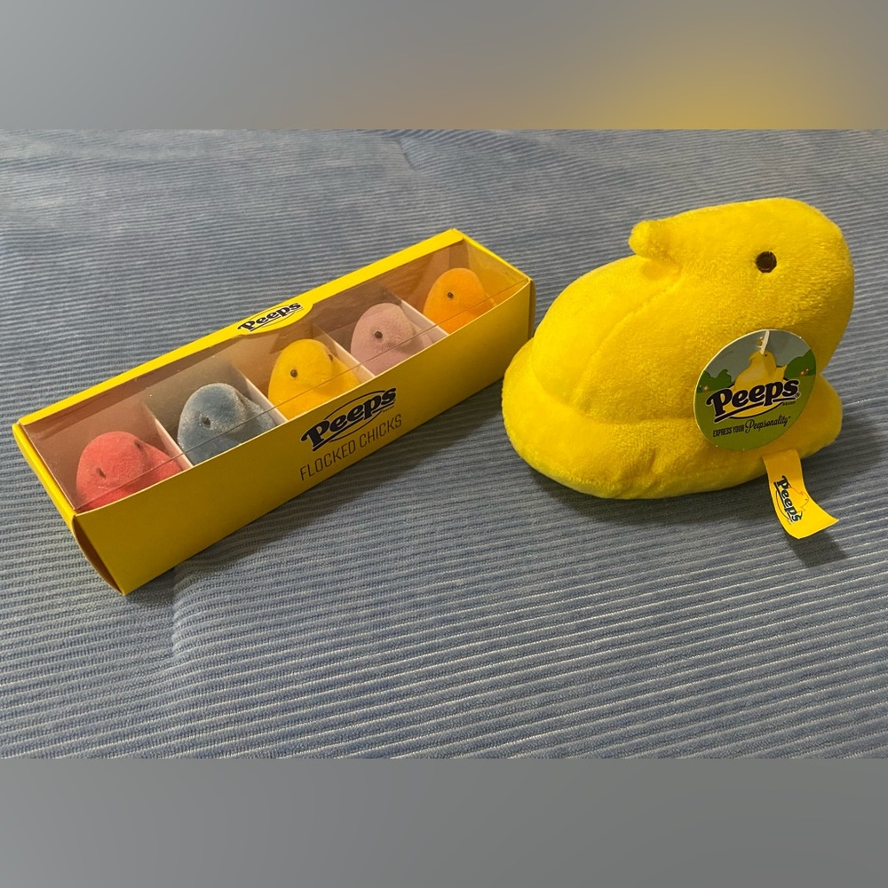 🐥PEEPS • Stuffed and flocked chicks